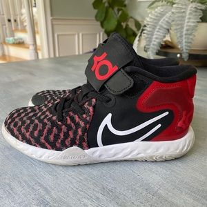 Boys Nike basketball sneakers